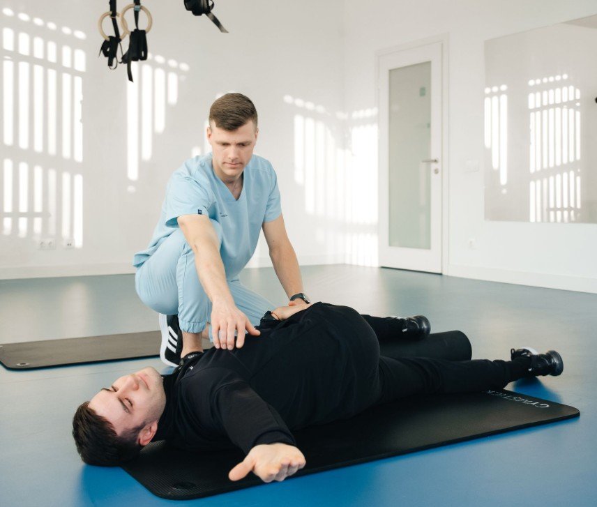 Private assisted stretching session